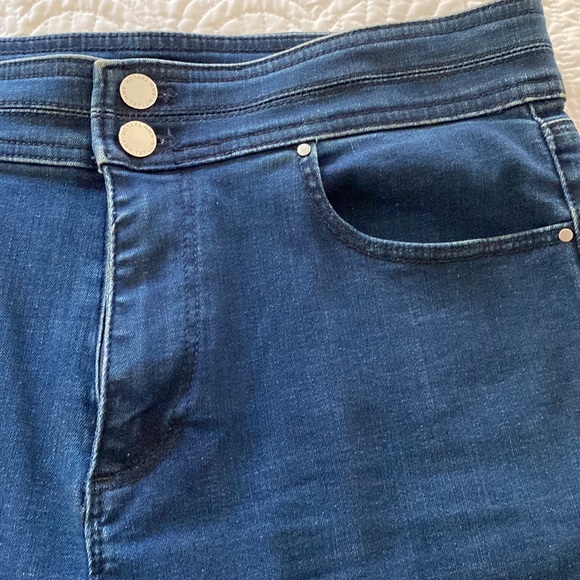 Ann Taylor factory dark blue denim high waisted band waist jeans women’s size 8 - Picture 6 of 8